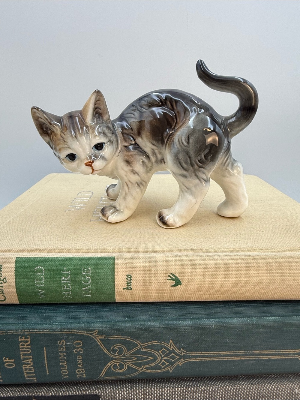 Vintage Porcelain Cat Figurine – Kitten with Blue Retro